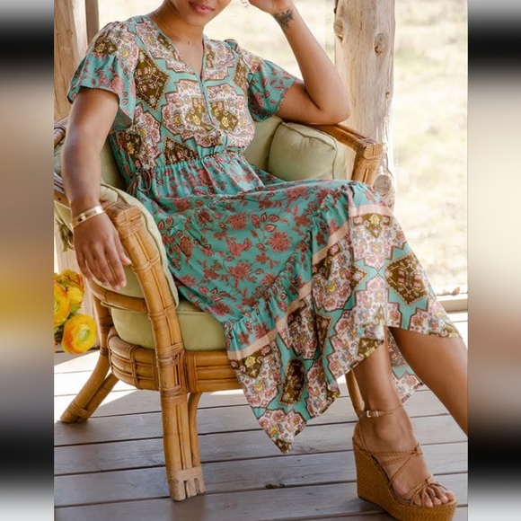 Matilda Jane Midi Dress VNeck Short-Sleeves Pockets adjustable straps at waist - Picture 2 of 12